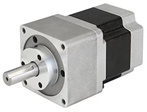 A140K-G599-G5 Шаговый двигатель 140 кг*см, с редуктором 1:5, ток 2,8А на фазу.